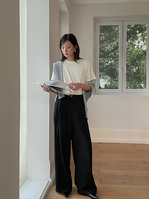 ホワイトTシャツ