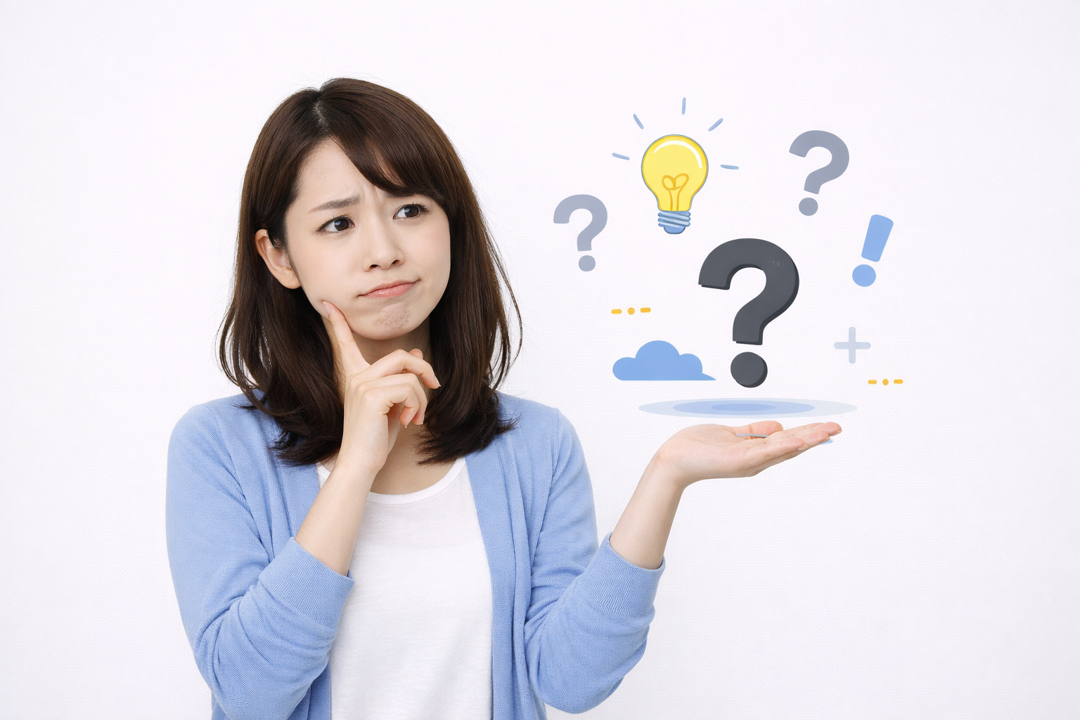 女性と手のひらの上のクエッションマーク